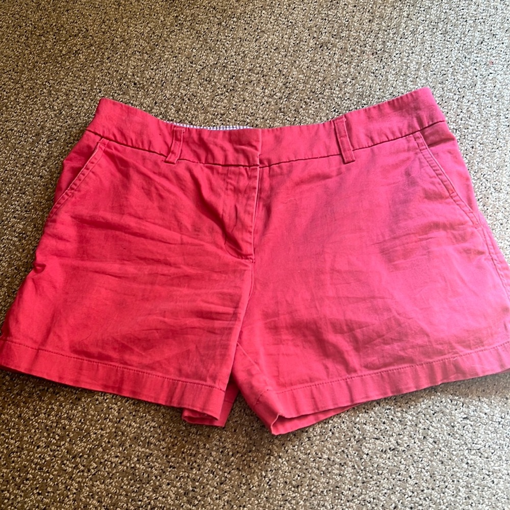 British Khaki shorts size 2 in great used condition!